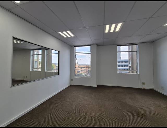 170M² OFFICE TO LET IN ROSEBANK